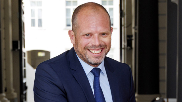 Le ministre belge de la Défense et du Commerce extérieur, Theo Francken, quitte le Conseil des ministres réunissant les ministres du gouvernement fédéral, à Bruxelles, le 18 juillet 2025.
