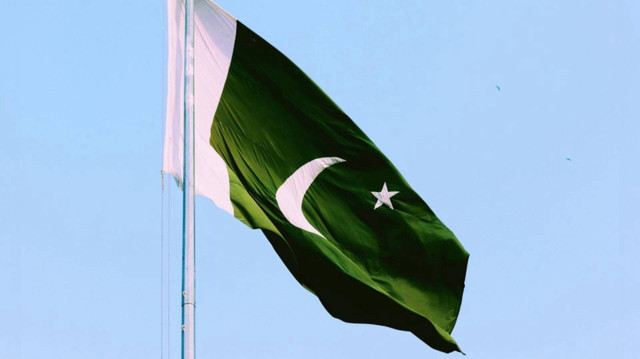 Pakistan sosyal medya şirketlerine terör örgütlerinin yönettiği hesapları engellemeleri çağrısında bulundu