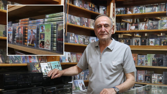 Trabzon'un Akçaabat ilçesinde yaşayan Kemal Akbulut, dijital yenilikler karşısında popülerliğini yitiren kasetçilik mesleğini bırakmayarak aynı iş yerinde 47 yıldır işini sürdürüyor.