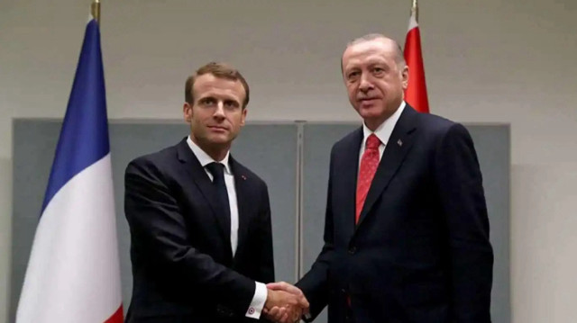 أردوغان يهنئ ماكرون على اتخاذه قرار الاعتراف بدولة فلسطين