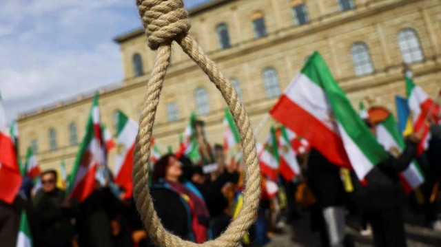 إيران تعدم عضوين من منظمة "مجاهدي خلق"