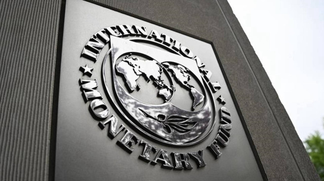IMF Türkiye için büyüme tahminini yükseltti.