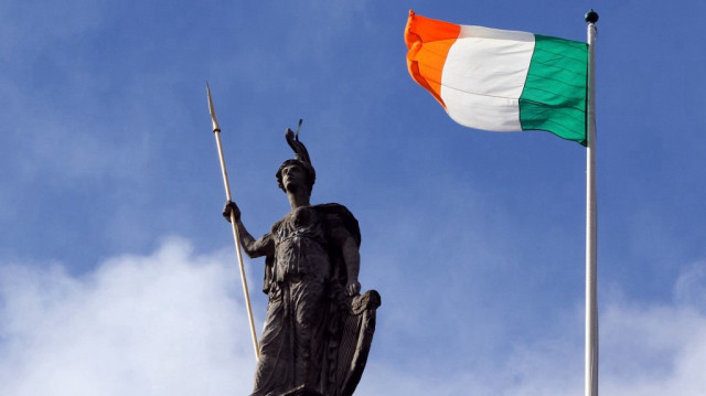 Une étude conjointe révèle une croissance démographique de 26 % en 20 ans, portée majoritairement par la République d’Irlande.