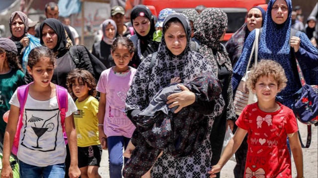 عائلات فلسطينية تبدأ الرحيل عن مساكنها جراء اعتداء المستوطنين بالضفة