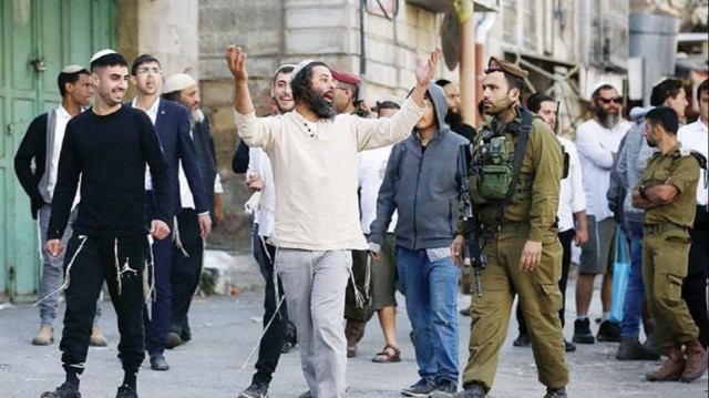 عقب دعوات لضمة الضفة.. مستوطنون يهجرون عائلة فلسطينية