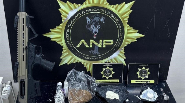 Adıyaman Narkotik Suçlarla Mücadele Şube Müdürlüğü ekiplerince yürütülen çalışmalar kapsamında 123,11 gram uyuşturucu maddesi ele geçirildi.