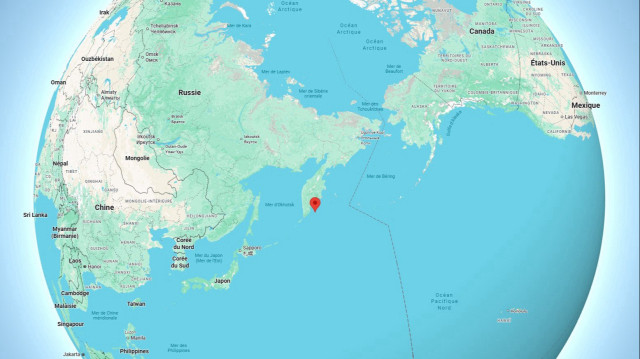 Le tremblement de terre, le plus fort depuis 1952 dans cette région, a entraîné des vagues de tsunami, des évacuations massives et des alertes jusqu'en Californie et à Hawaï.