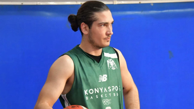 Erkin Şenel Konyaspor forması da giymişti.