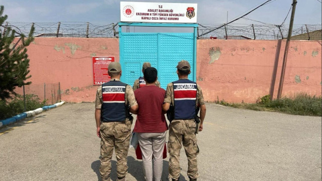 Hükümlü, işlemlerin ardından cezaevine gönderildi.