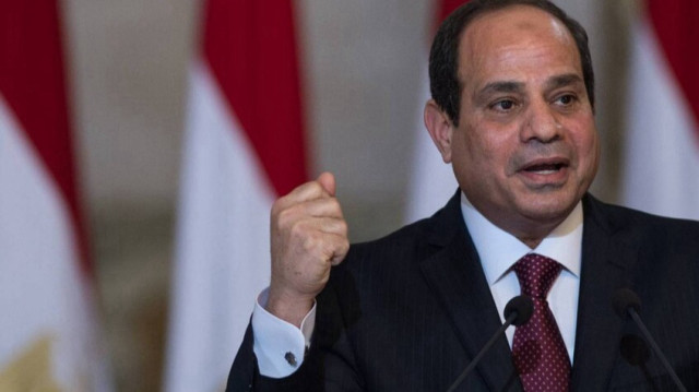 السيسي لستارمر: إقامة الدولة الفلسطينية سبيل السلام الدائم بالمنطقة