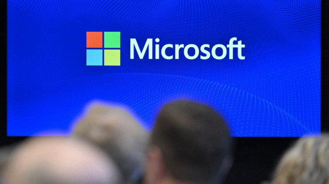 Porté par des résultats trimestriels exceptionnels et la croissance de l’intelligence artificielle, Microsoft devient la deuxième entreprise à dépasser les 4.000 milliards de dollars de valorisation boursière.