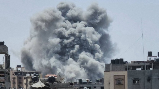 بينهم طبيب و4 من أبنائه.. قوات الاحتلال تقتل 21 فلسطينيا بغزة السبت