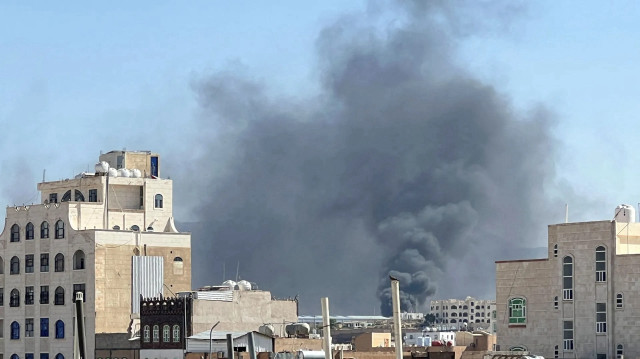 الاحتلال الإسرائيلي يقصف 3 موانئ ومحطة كهرباء في اليمن