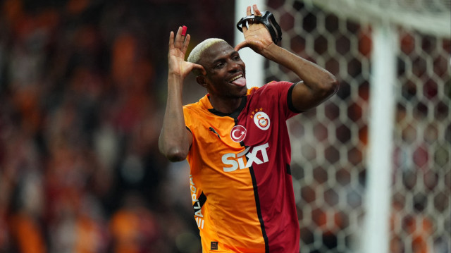 Victor Osimhen'in 15 Temmuz tarihinde sözleşmesinde yer alan 75 milyon euroluk satın alma opsiyonu kalkacak.