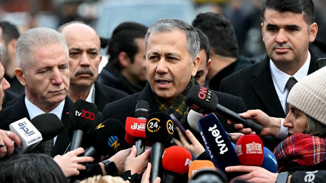 Yerlikaya a précisé que ces 15 personnes avaient été arrêtées puis extradées depuis la Géorgie, la Grèce, le Royaume-Uni, la Macédoine du Nord et l’Allemagne.