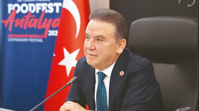 Muhittin Böcek.