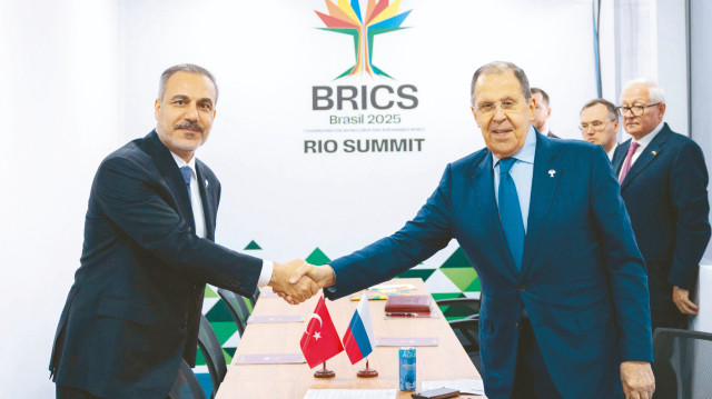  Dışişleri Bakanı Hakan Fidan, Brezilya'da Rusya Dışişleri Bakanı Sergey Lavrov ile görüştü.
