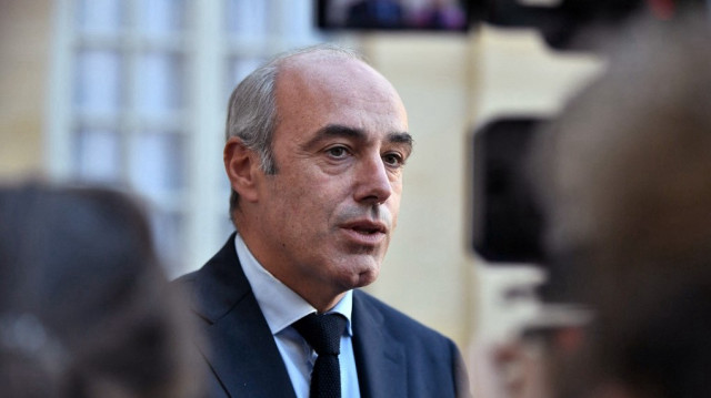 Olivier Marleix, député et nouveau président du groupe parlementaire Les Républicains (LR) s'adresse à la presse à l'hôtel Matignon après son entretien avec le Premier ministre français dans le cadre des entretiens avec les présidents de groupes parlementaires sur la réforme des retraites, à Paris, le 22 septembre 2022. Le député LR d'Eure-et-Loir, Olivier Marleix, qui avait présidé le groupe des députés de droite de 2022 à 2024, s'est donné la mort le 7 juillet 2025, dans des circonstances qui n'ont pas été précisées, ont indiqué à l'AFP des sources parlementaires concordantes.
