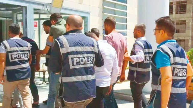 Rapora göre çetenin, alışveriş için akşam saatlerini tercih ettiği belirtildi.