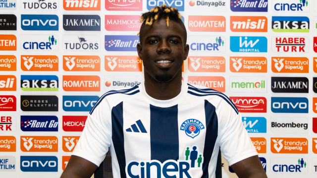 Pape Gueye son olarak İskoç ekibi Aberdeen'de forma giymişti.