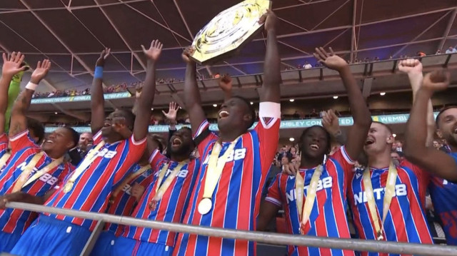 Crystal Palace tarihinde ilk kez Community Shield şampiyonu oldu