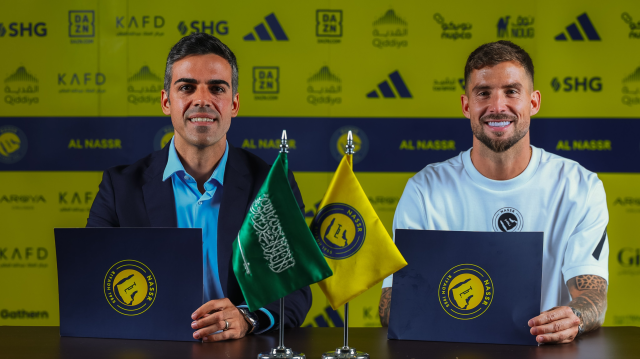 النصر السعودي يتعاقد مع المدافع الإسباني إينيغو مارتينيز