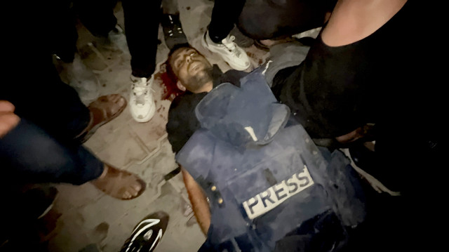 الاحتلال الإسرائيلي يقتل 5 من طاقم الجزيرة بغزة بينهم أنس الشريف ومحمد قريقع 