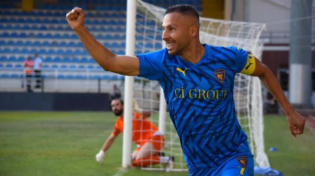 Yasin Öztekin kariyerinde Galatasaray forması da giymişti.