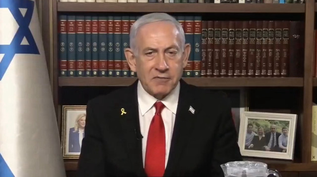 İran'daki su kriziyle alay eden Netanyahu, su dolu sürahi ile video çekti.