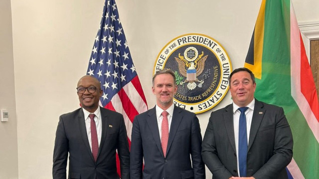 L'ambassadeur Jamieson Greer, représentant américain au commerce, a rencontré le ministre sud-africain du Commerce, Parks Tau, et le ministre de l'Agriculture, John Steenhuisen, afin de discuter de l'alignement des priorités en matière de commerce et d'investissement dans le but d'approfondir les relations bilatérales.