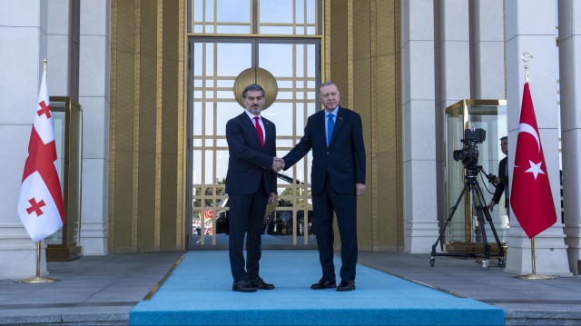 الرئيس أردوغان يستقبل نظيره الجورجي بمراسم رسمية