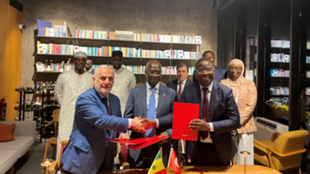 Lors de la visite du Premier ministre Ousmane Sonko en Türkiye, un accord avec le groupe Albayrak a été signé pour implanter une usine d’assemblage de tracteurs au Sénégal, visant à moderniser l’agriculture en Afrique de l’Ouest.