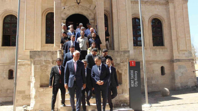 Bakan Nuri Ersoy, Hamidiye kışlası ve müze alanında incelemelerde bulundu.