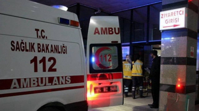 Kaza sabah 04.30 sıralarında D-100 Karayolu Küçükçekmece Adalet Sarayı mevkiinde meydana geldi. Edirne yönüne seyir halinde olan Furkan Demir idaresindeki motosiklet, sürücüsünün gidon hakimiyetini kaybetmesi üzerine refüje çarptı