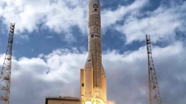 Pour son deuxième vol commercial, la fusée Ariane 6 a placé en orbite un satellite de nouvelle génération destiné à améliorer les prévisions météo et le suivi climatique.