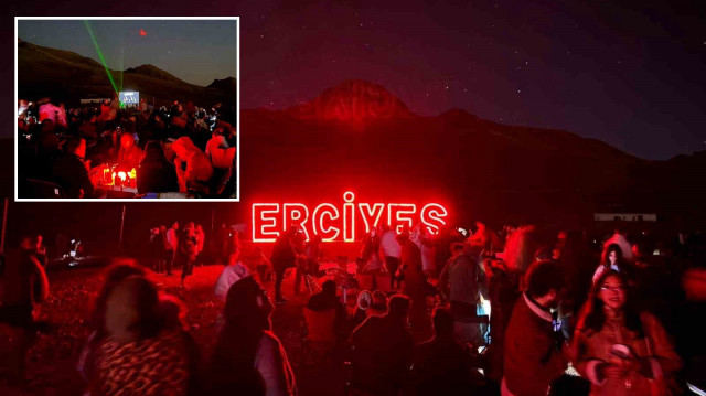 Kayseri'de 2 Bin 650 metre yükseklikte görsel şölene tanık olan yaklaşık 20 bin vatandaş unutulmaz bir gece yaşadı