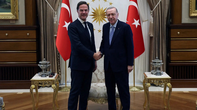أردوغان يبحث مع روته تطورات الحرب بين روسيا وأوكرانيا 