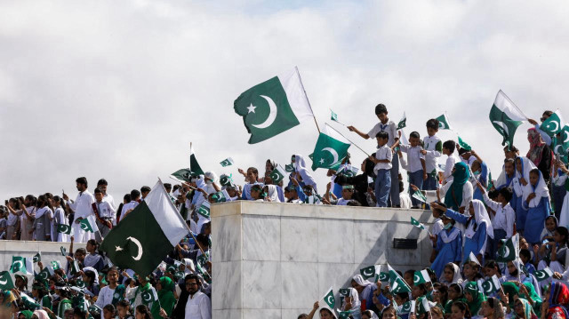 Pakistan'ın Karaçi şehrinde ülkenin 75'inci bağımsızlık yıl dönümü kutlamaları.