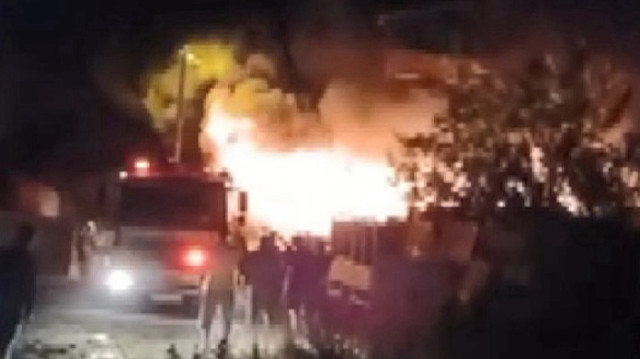 Avcılar'da çorap üretim atölyesinde çıkan yangın söndürüldü