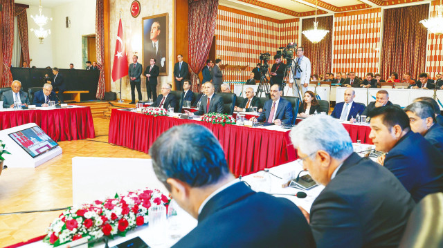 Komisyonda yoğun mesai