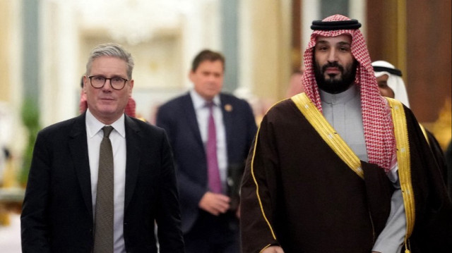 Le Premier ministre britannique Keir Starmer rencontre le prince héritier d'Arabie saoudite Mohammed ben Salman à la Cour royale de Riyad, en Arabie saoudite, le 9 décembre 2024, lors de sa visite de trois jours aux Émirats arabes unis, en Arabie saoudite et à Chypre.