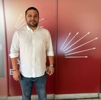 Parti değişince kaçış başladı: CHP Aydın İl Başkanı Saatçi'nin oğlu ve kızı belediyedeki görevlerinden istifa etti 