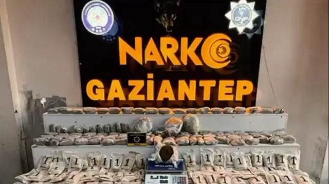 Gaziantep’te 21 kilo reçine esrar ele geçirildi.