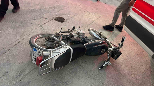 Karapınar’da motosiklet otomobille çarpıştı: 2 yaralı