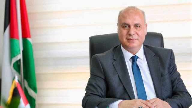 الاحتلال الإسرائيلي يفرج عن وزير الثقافة الفلسطيني بعد احتجازه برام الله