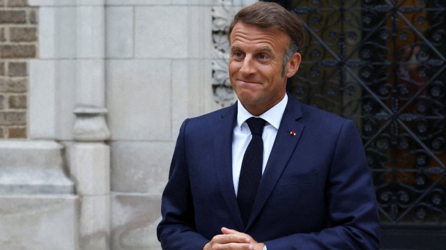 Le président français Emmanuel Macron s'adresse aux médias à l'ambassade de France à Washington, DC, le 18 août 2025, à l'issue d'une réunion avec le président américain Donald Trump, le président ukrainien Volodymyr Zelenskiy et des dirigeants européens dans le cadre des négociations visant à mettre fin à la guerre menée par la Russie en Ukraine.