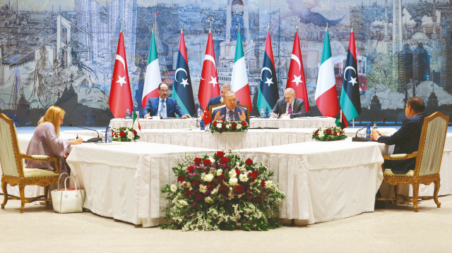 Cumhurbaşkanı Erdoğan, İtalya Başbakanı Meloni ve Libya Başbakanı Dibeybe’yle Dolmahbahçe’de bir araya geldi.