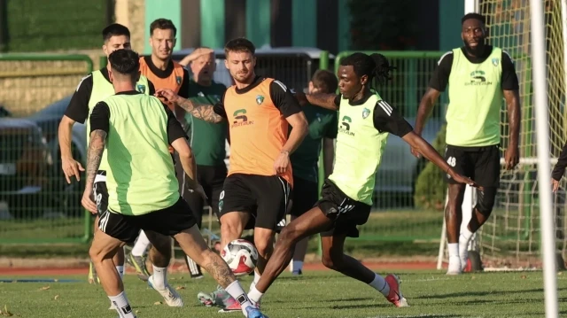 Kocaelispor, Trendyol Süper Lig'in 3. haftasında deplasmanda Fenerbahçe ile oynayacağı maçın hazırlıklarını sürdürdü.

