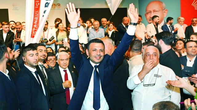 Özgür Çelik.