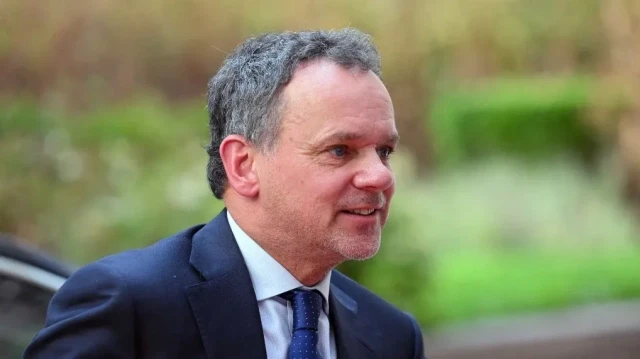 Le ministre néerlandais des Affaires étrangères, Caspar Veldkamp, arrive à Bruxelles le 14 juillet 2025 pour participer à la réunion ministérielle UE-Voisinage méridional.